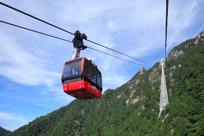 御在所ロープウェイ (Gozaisho Ropeway)