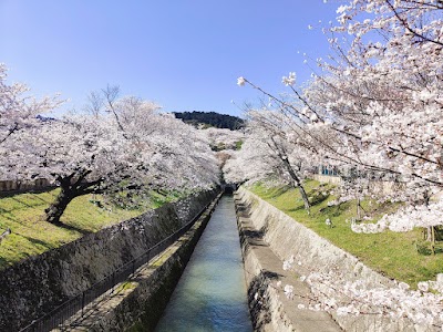 琵琶湖疏水 (Biwa Canal)