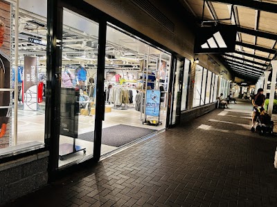 御殿場プレミアム・アウトレット (Gotemba Premium Outlets)