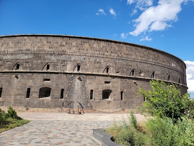 Սև Բերդ (Sev Berd Fortress)