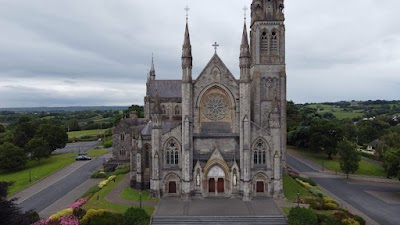 Ardeaglais Naomh Mhic Airt (St. Macartan's Cathedral)