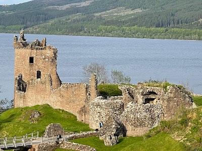 Caisleán Urquhart (Urquhart Castle)