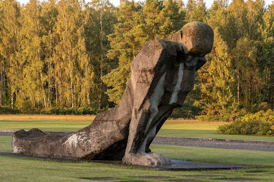 Salaspils memoriālais ansamblis (Salaspils Memorial Ensemble)