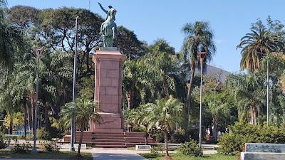 Plaza 25 de Mayo (Plaza 25 de Mayo)