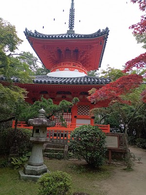 三滝寺 (Mitaki-dera Temple)