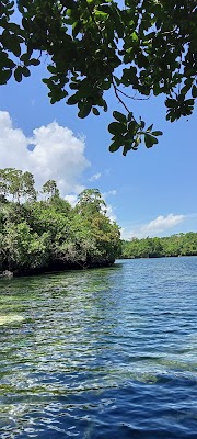 Pulau Kapota (Kapota Island)