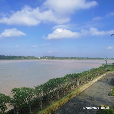 Sungai Batanghari (Batanghari River)