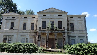 Baltoji Vokė Village Center