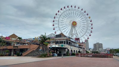 美浜アメリカンビレッジ (Mihama American Village)