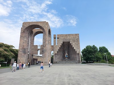 Էջմիածնի տաճար (Etchmiadzin Cathedral)