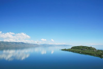 Սևանի ափ (Shore of Lake Sevan)