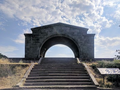 Չարենցի կամուրջ (Charents Arch)