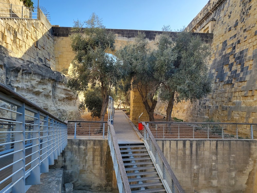 Il-Foss tal-Bormla (Cospicua Ditch)