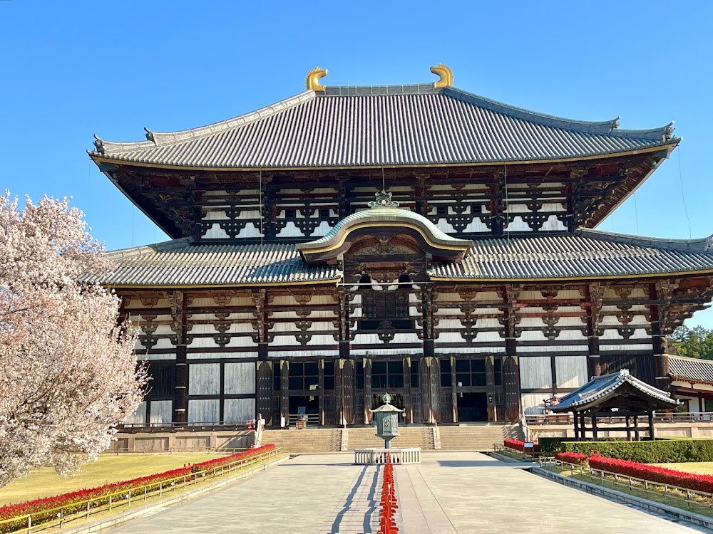 東大寺 (Todai-ji Temple)