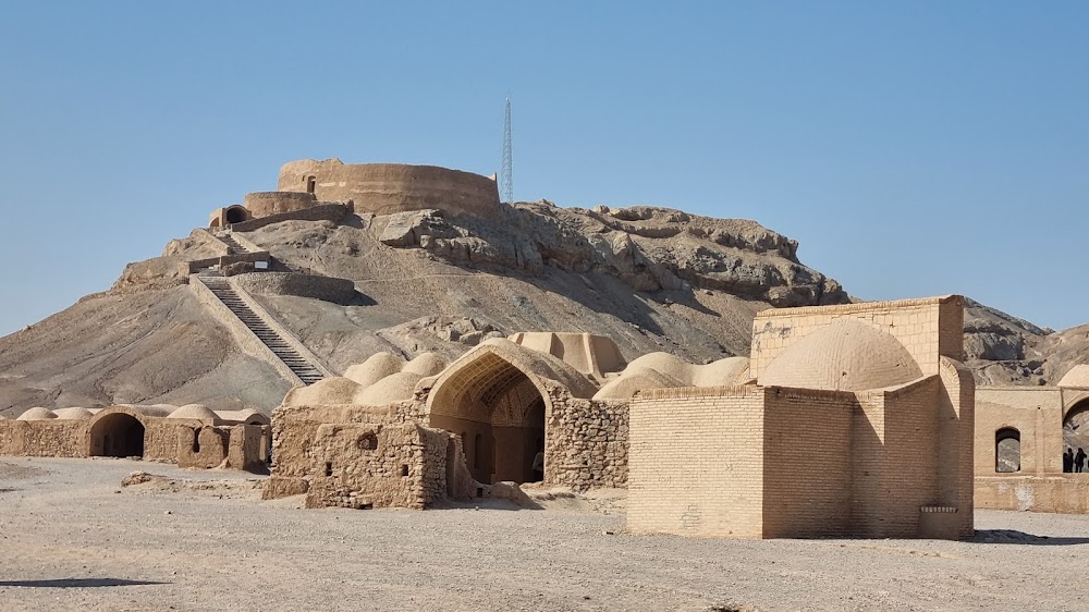 برج های خاموشی (Towers of Silence)