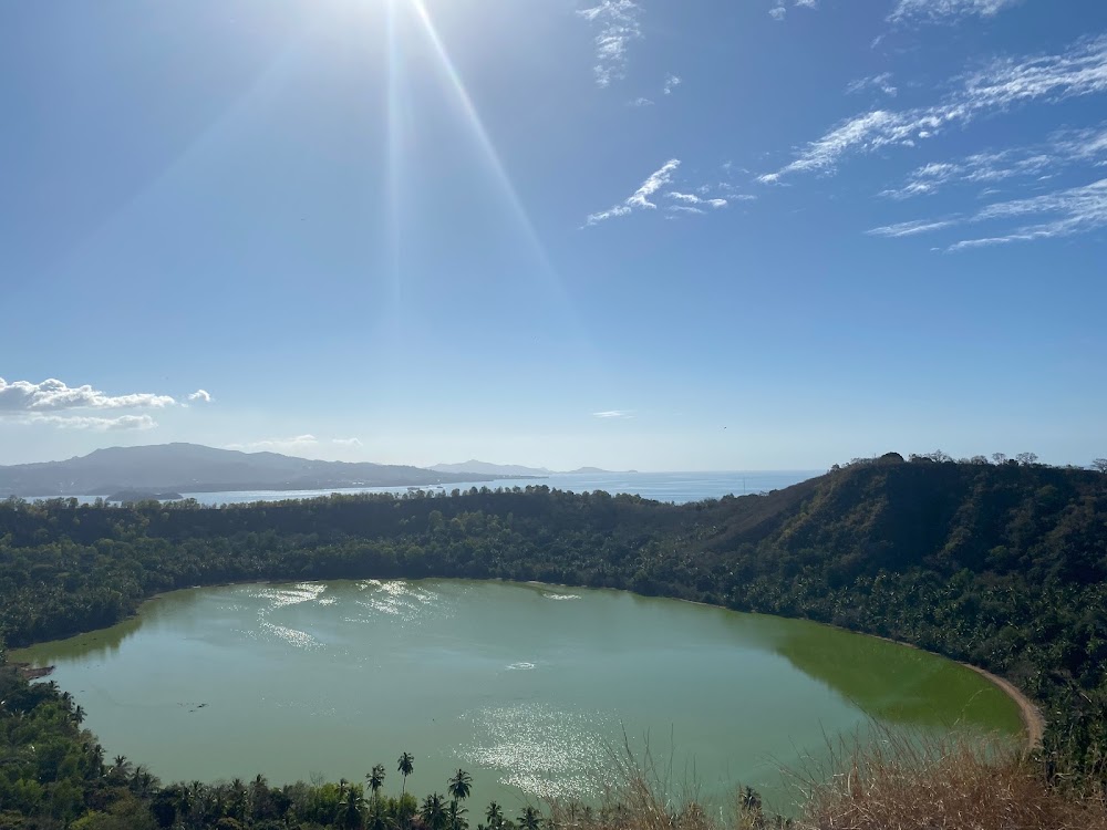 Lac Dziani (Lake Dziani)