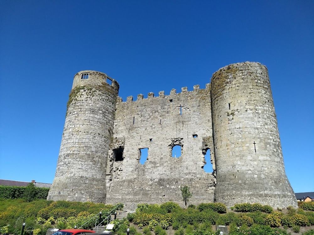 Caisleán Cheatharlach (Carlow Castle)