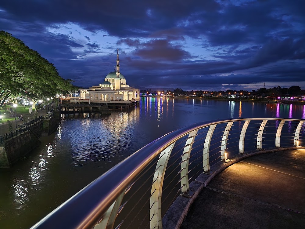 Tebingan Kuching (Kuching Waterfront)