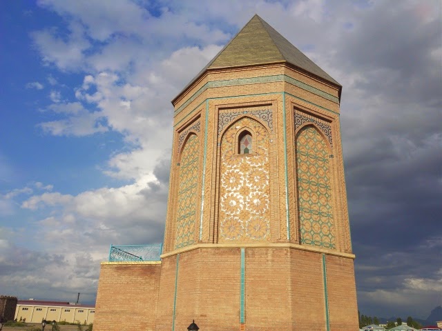 Nuh peyğəmbər türbəsi (Prophet Noah's Mausoleum)