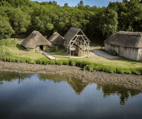 Páirc Oidhreachta Náisiúnta na hÉireann (Irish National Heritage Park)