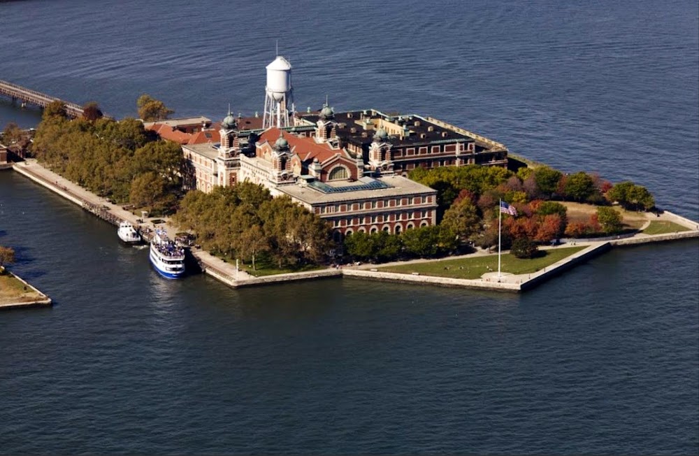 Ellis Island (Ellis Island)