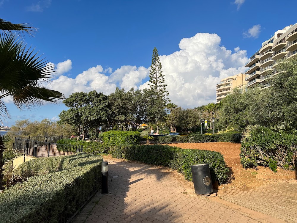 Ġnien l-Indipendenza (Independence Garden)