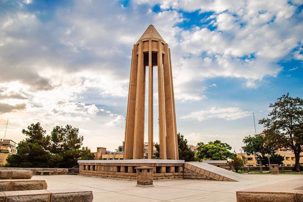 آرامگاه ابوعلی سینا (Avicenna Mausoleum)