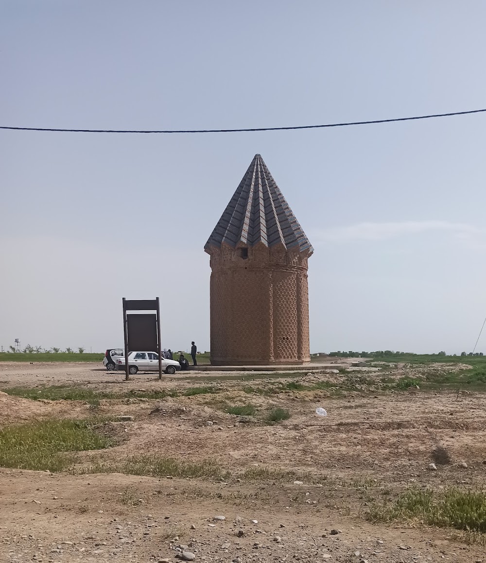 آرامگاه آخنگان (Akhangan Tomb)