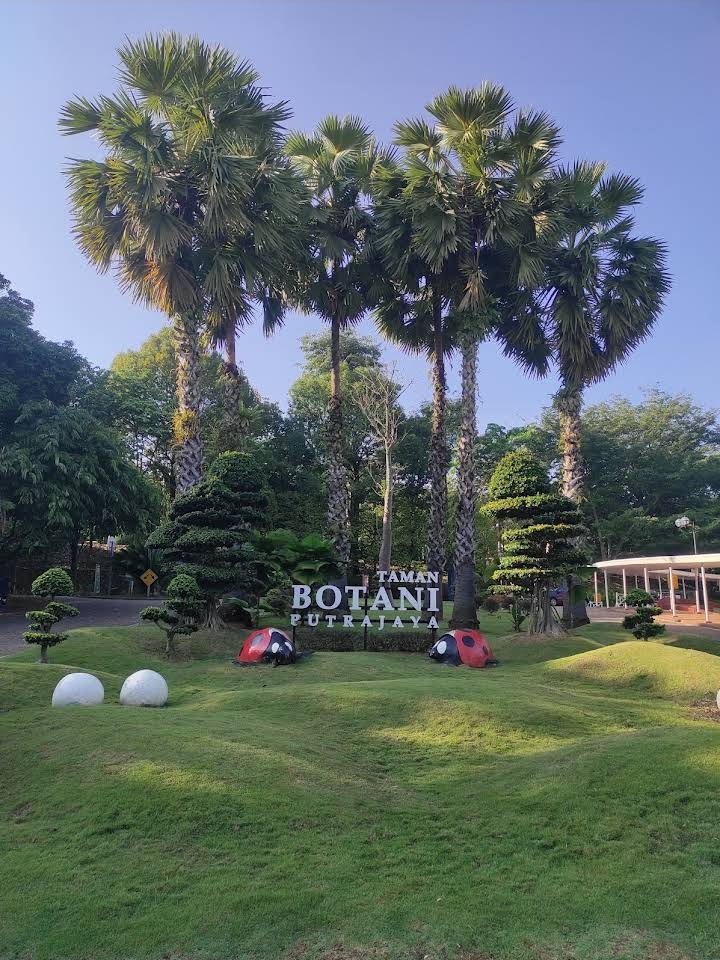 Taman Botani Putrajaya (Putrajaya Botanical Garden)