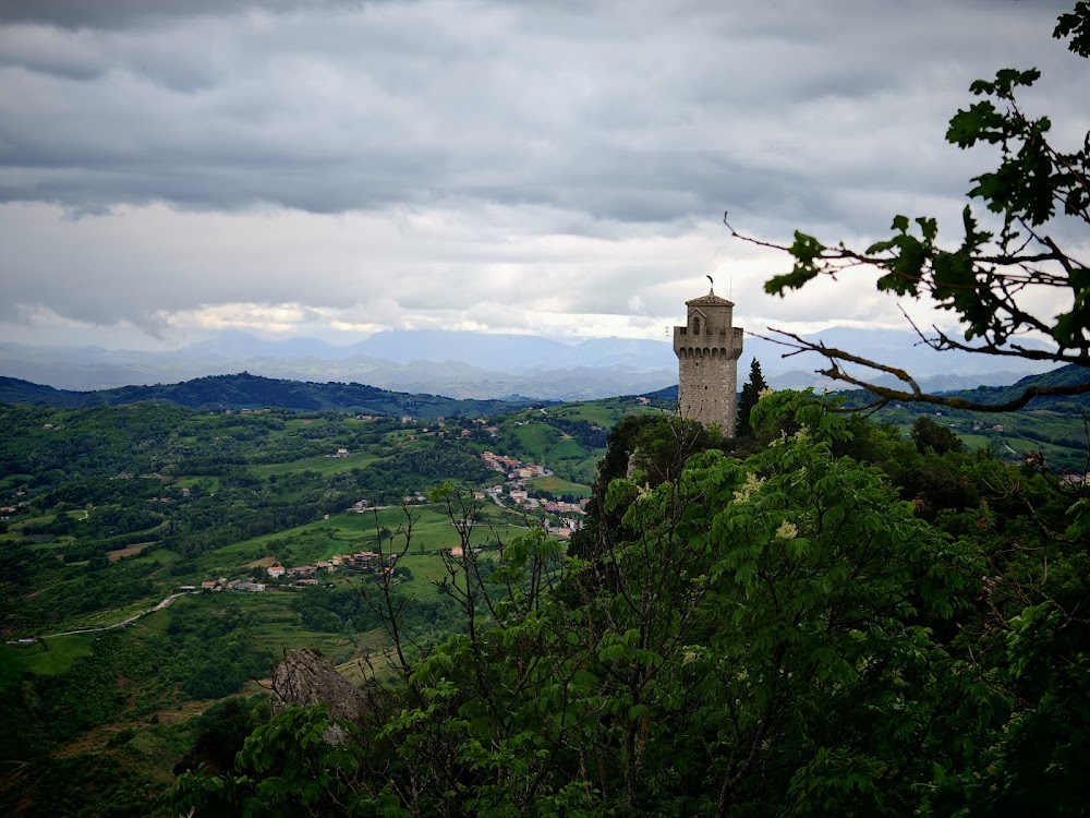 Terza Torre (Montale Tower)