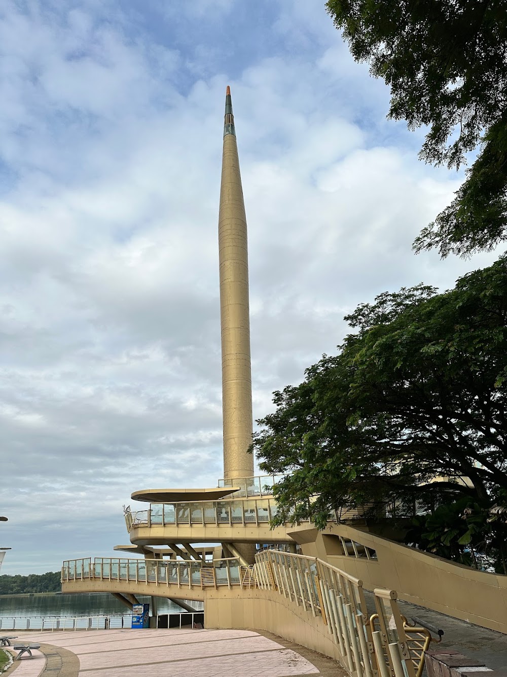 Monumen Alaf Baru (Millennium Monument)