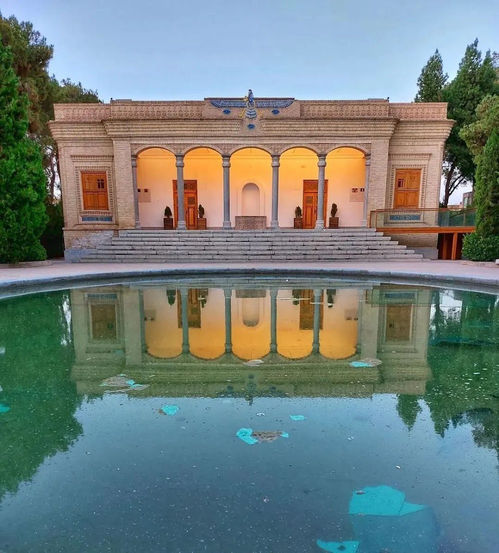 آتشکده زرتشتیان (Zoroastrian Fire Temple)