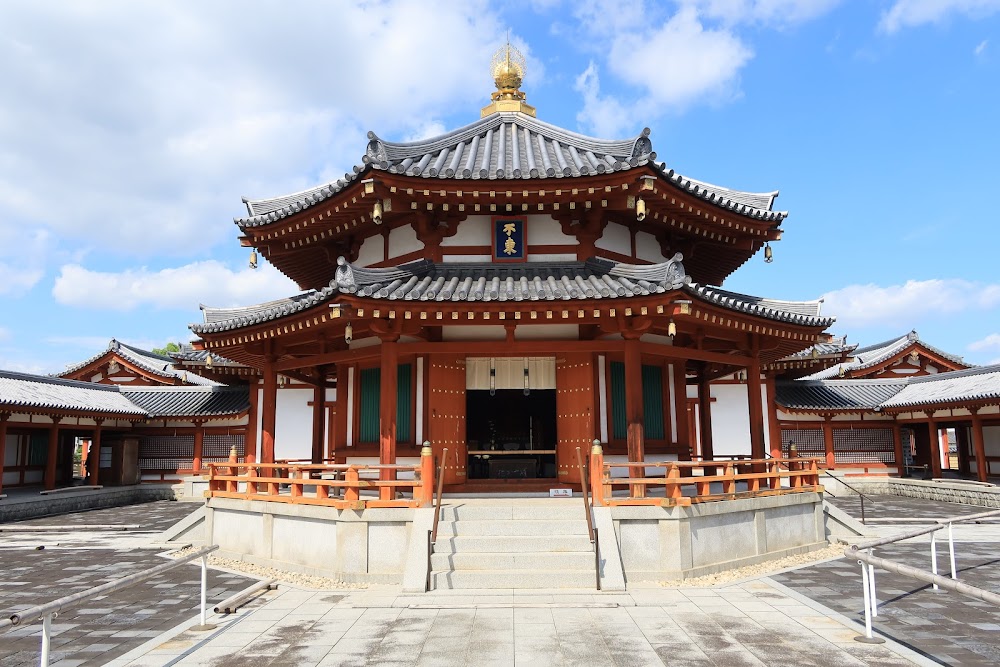 薬師寺 (Yakushi-ji Temple)