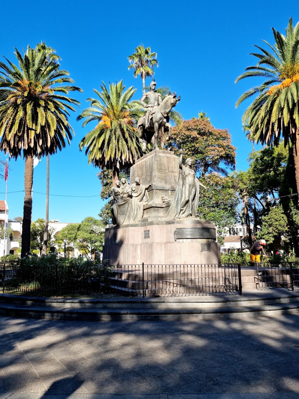 Plaza 9 de Julio (9 de Julio Square)