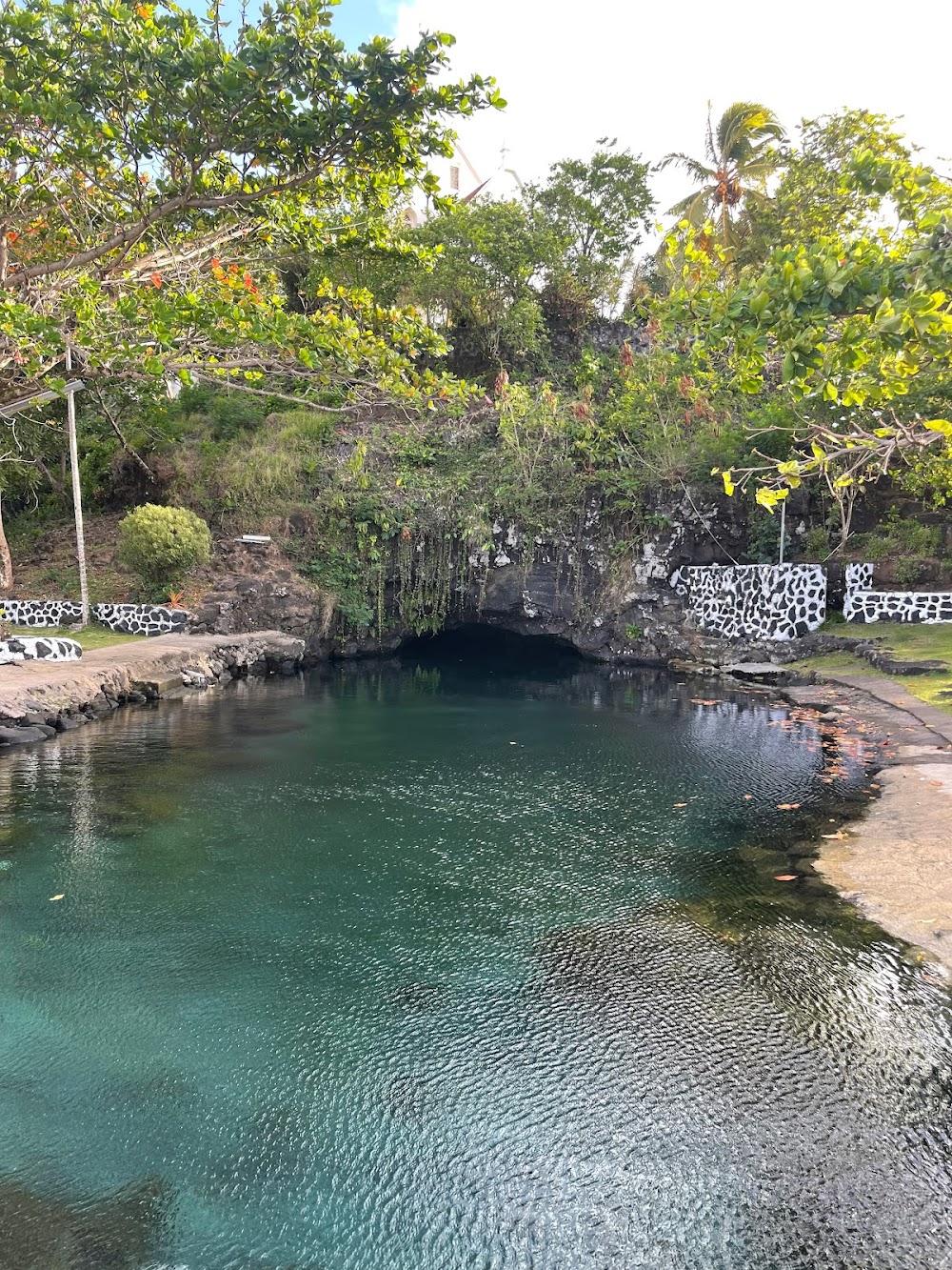 Piula Cave Pool