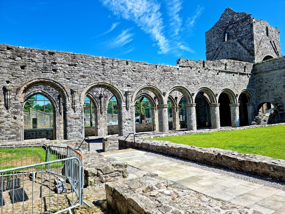 Mainistir na Búille (Boyle Abbey)