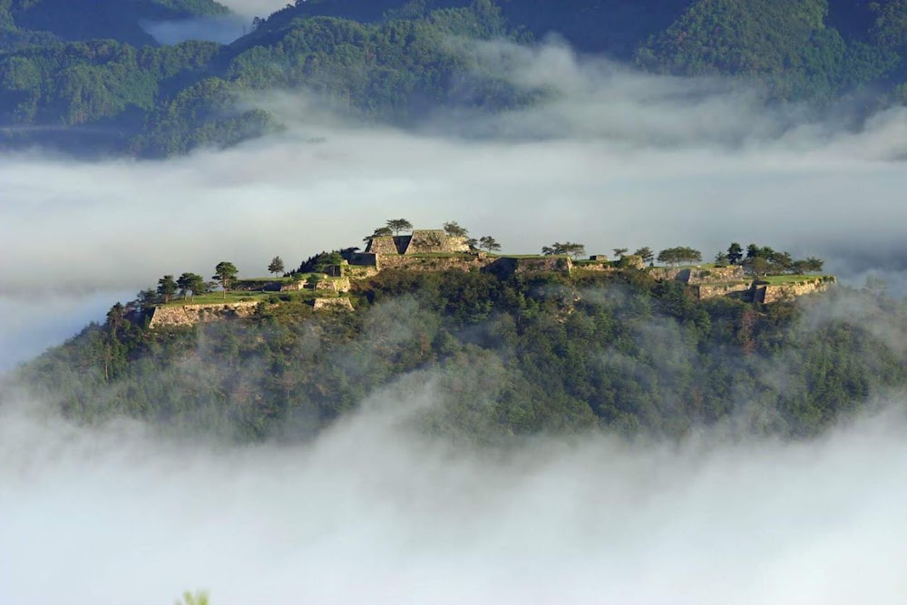 竹田城跡 (Takeda Castle Ruins)