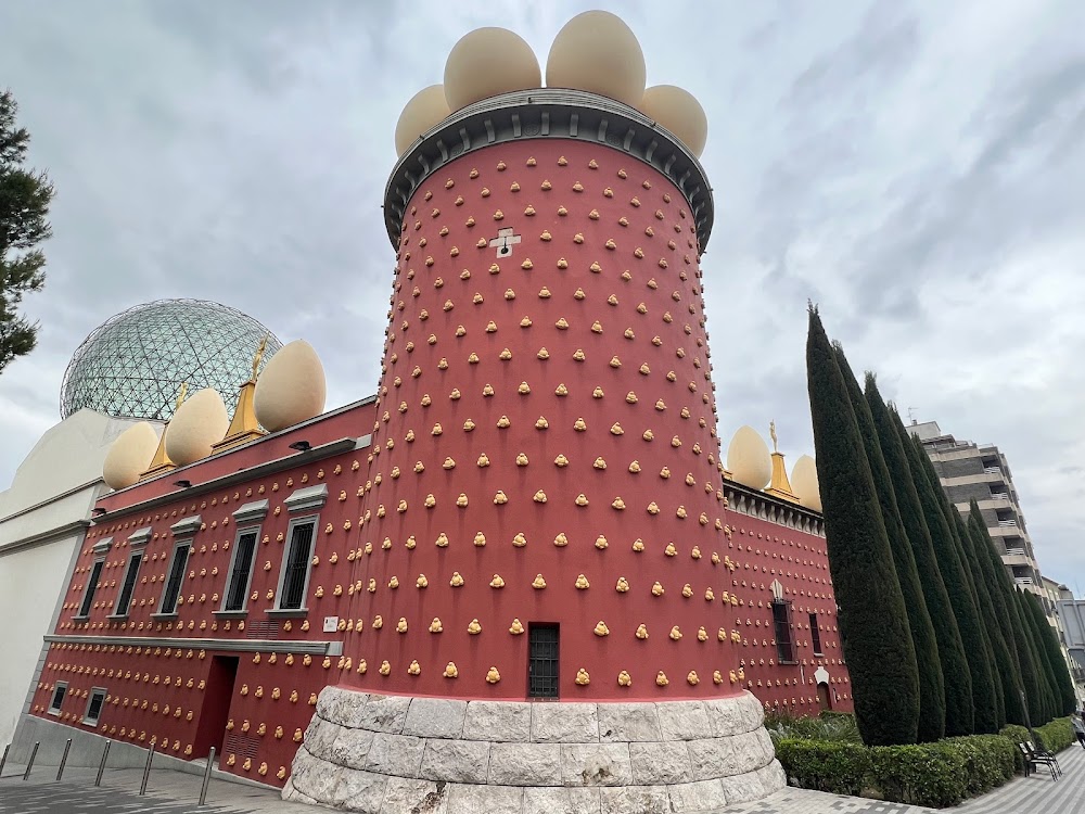 Salvador Dali Memorial Museum (Salvador Dali Memorial Museum)