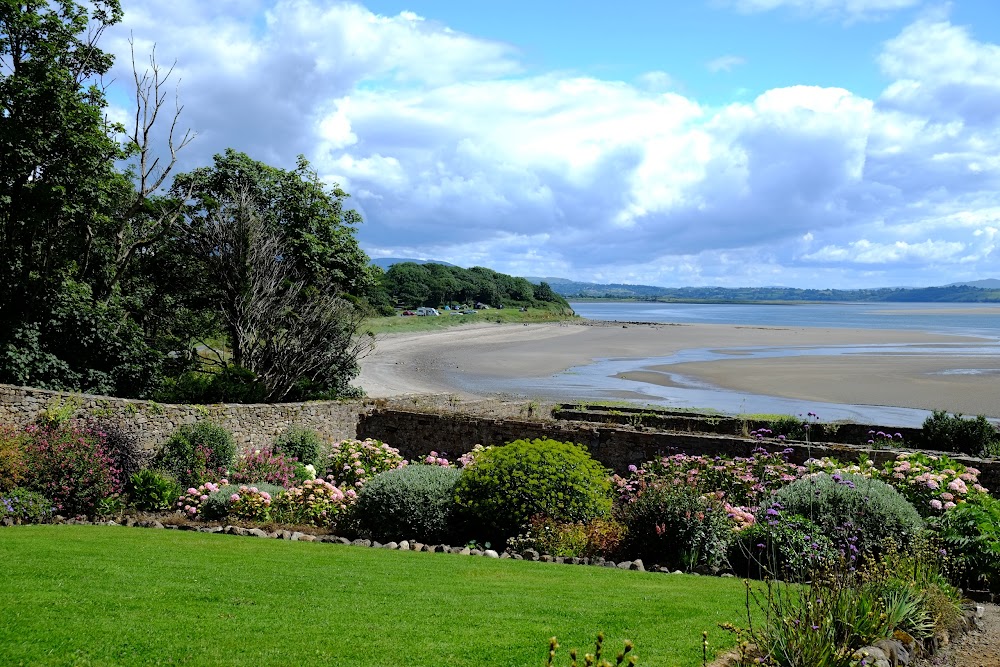 Teach Lios an Dúill (Lissadell House)