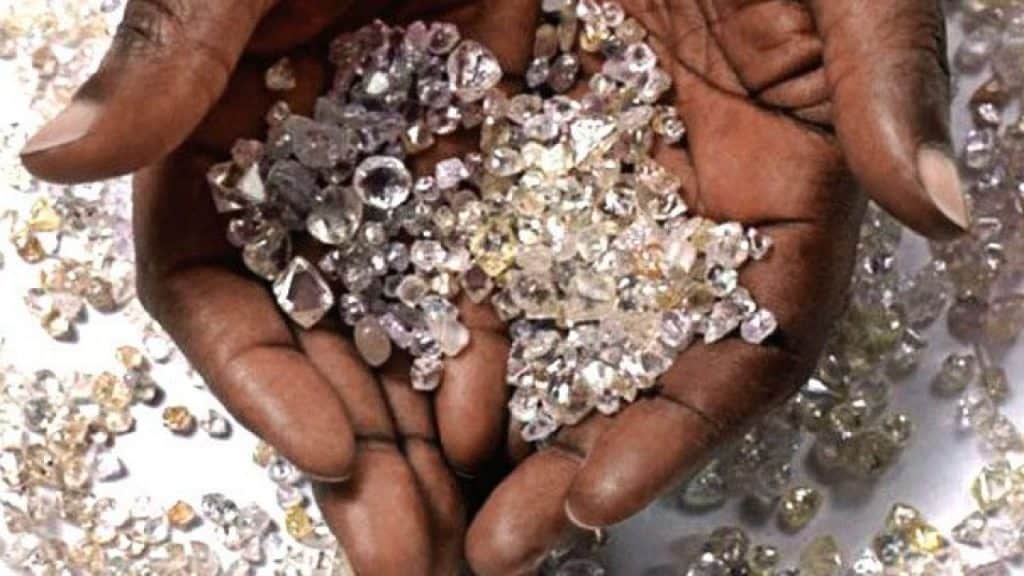 Botswana President Calls for Tech Investment to Boost Diamond Industry Sustainability 💎🇧🇼