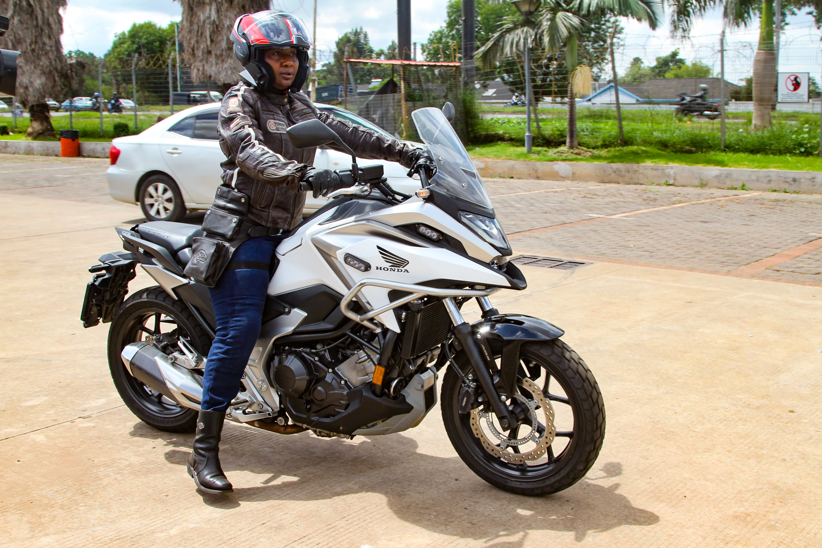 Zimbabwe's "Biker Queen" rides full throttle against gender norms 🇿🇼 🏍️