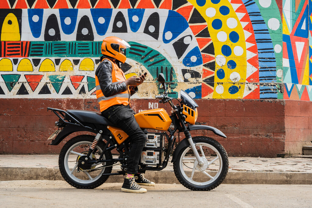 Roam Partners with Mogo to Drive Electric Motorcycle Adoption in Kenya 🌍⚡🇰🇪