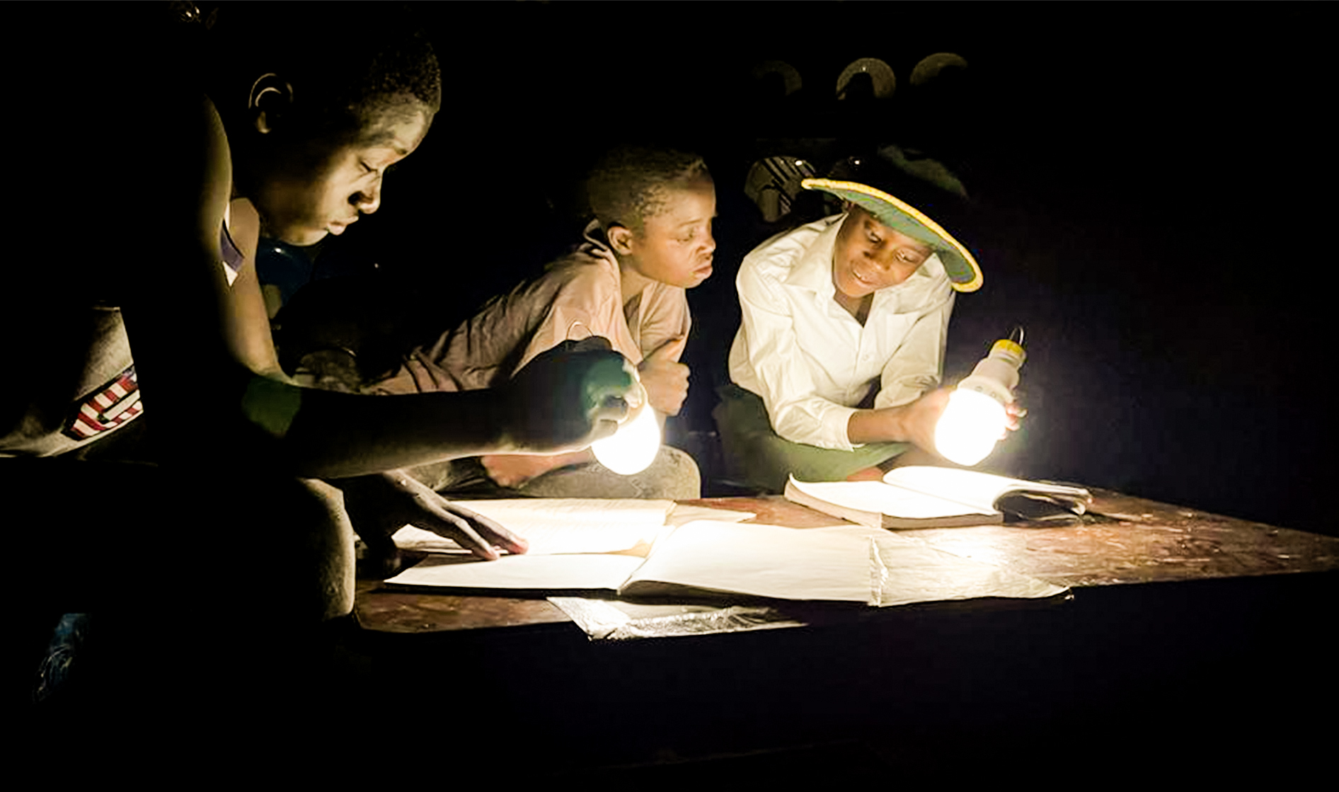 Off-grid solar sparks a lantern sales boom in Africa - report