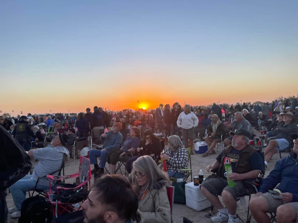 Howlin at the moon 4