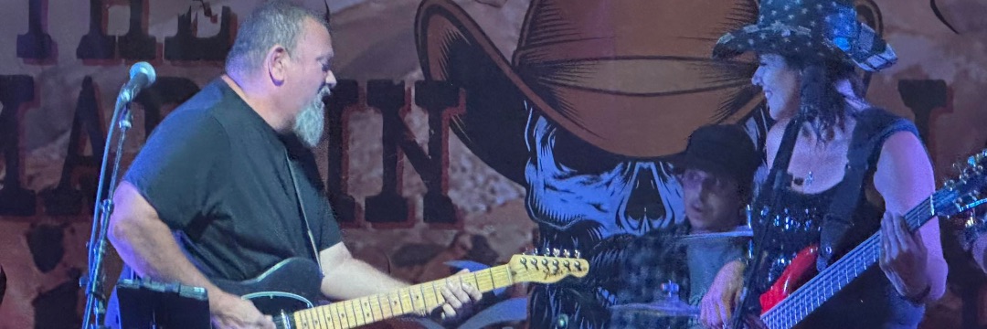 Kat 'n Marlin background