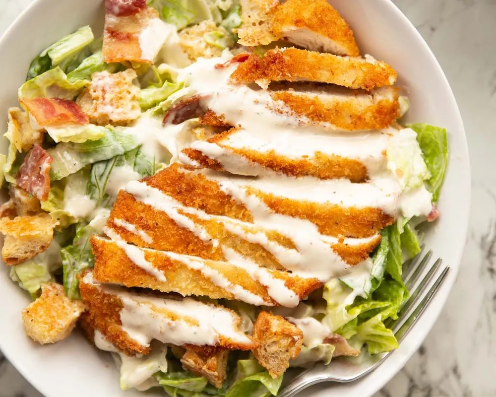 L10 Salade  de poulet pane