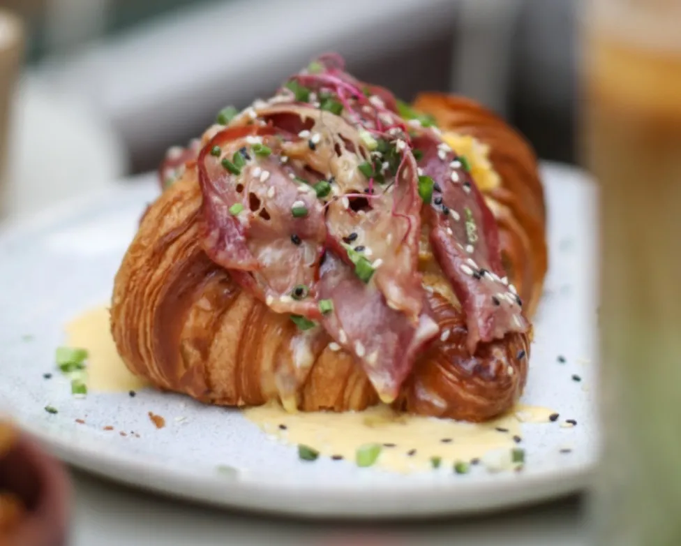 Croissant bacon