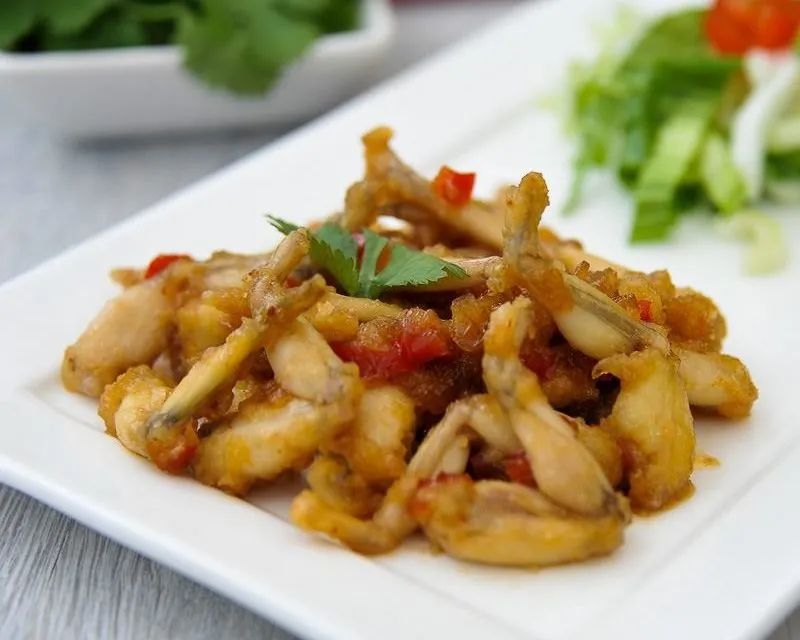 CUISSES DE GRENOUILLES SEL/POIVRE