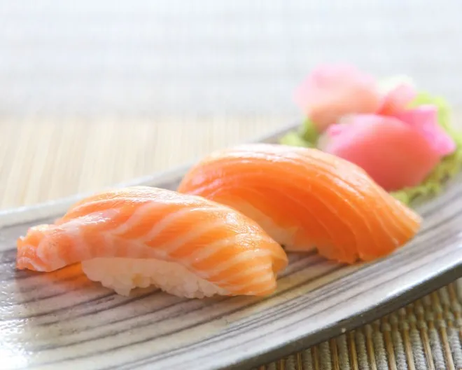 SUSHI SAUMON X6