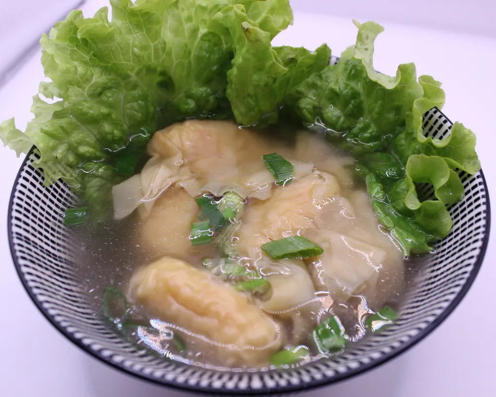 S4 Soupe de raviolis aux crevettes 